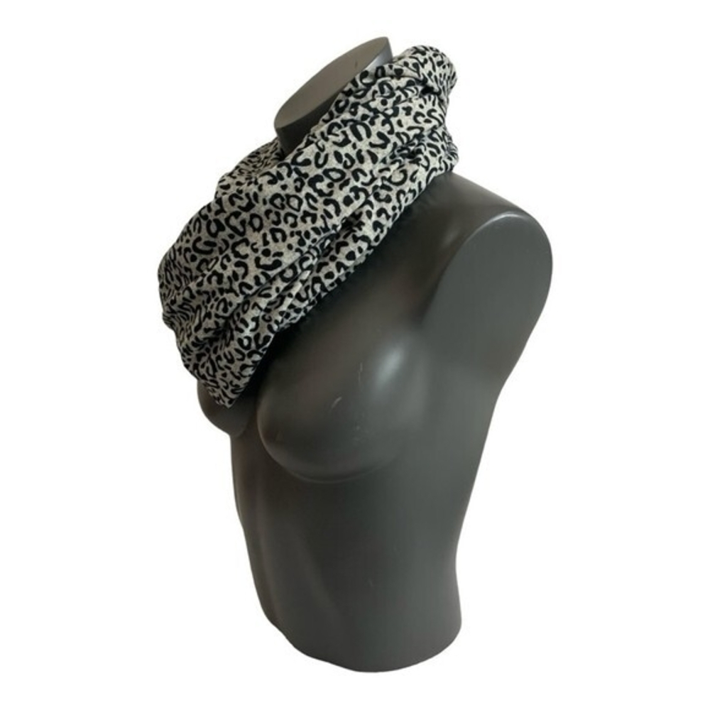 Women’s Neck Warmer Wrap Black Grey Cheetah Print Knit Scarf Eco-Friendly - Picture 4 of 6